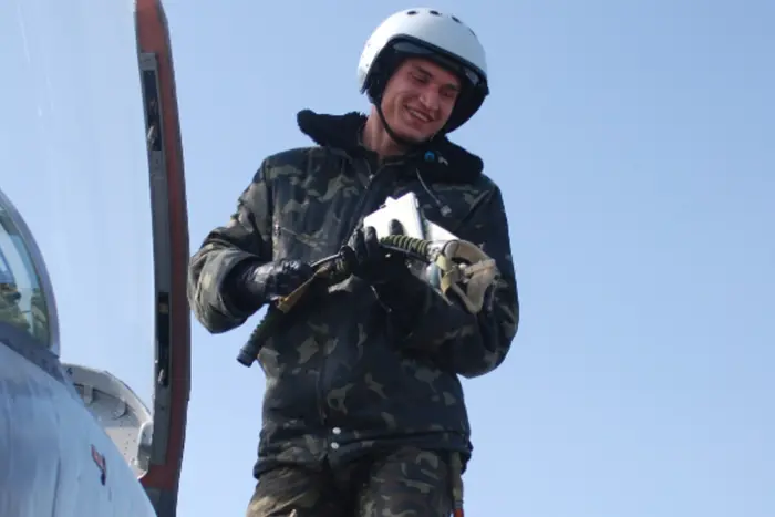 Устименко був однокурсником Джуса: фото пілота F-16, який загинув цієї ночі