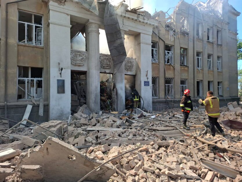 Verrückter Schlag gegen Zivilisten: Selenskyj kommentiert den Raketenangriff der RF auf das Lyzeum in der Region Odessa